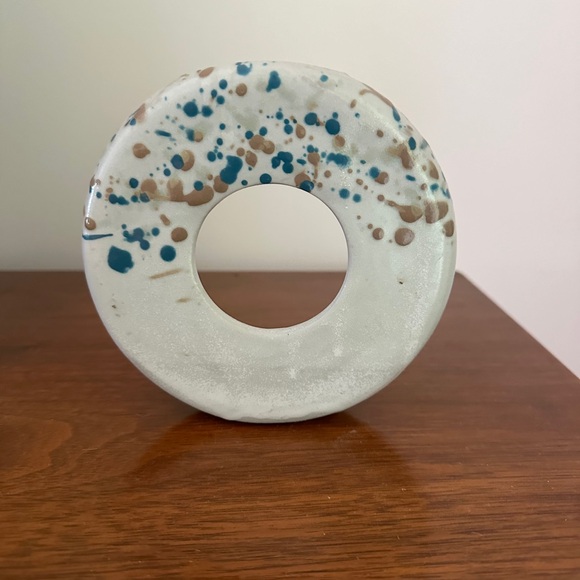 Lucy Michel loop vase - Picture 4 of 10